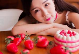 GIRLT果团网 – 一口气看完王婉悠学姐的图包分享，你能不被俘虏吗？