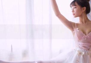 GIRLT果团网 - howto吊带?通灵儿教你,原图准备好送上哦