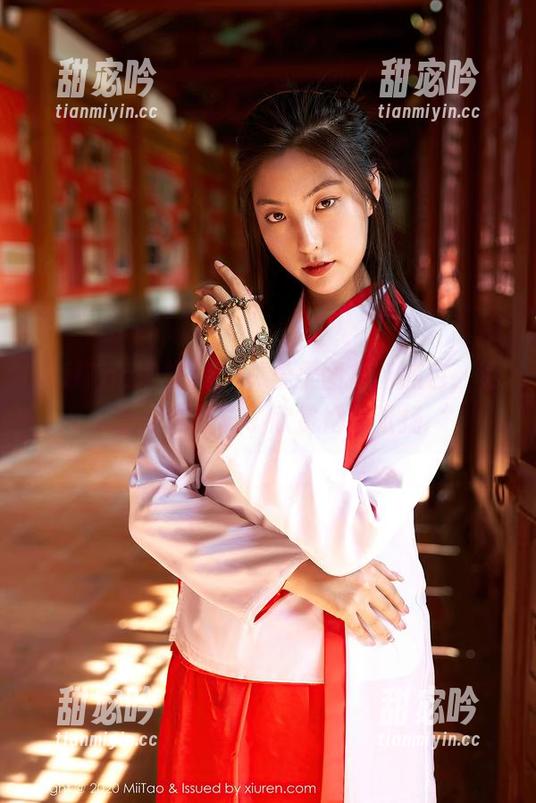MiiTao蜜桃社 - 林柔柔图集：黑色，更新之余别忘了欣赏她的张扬