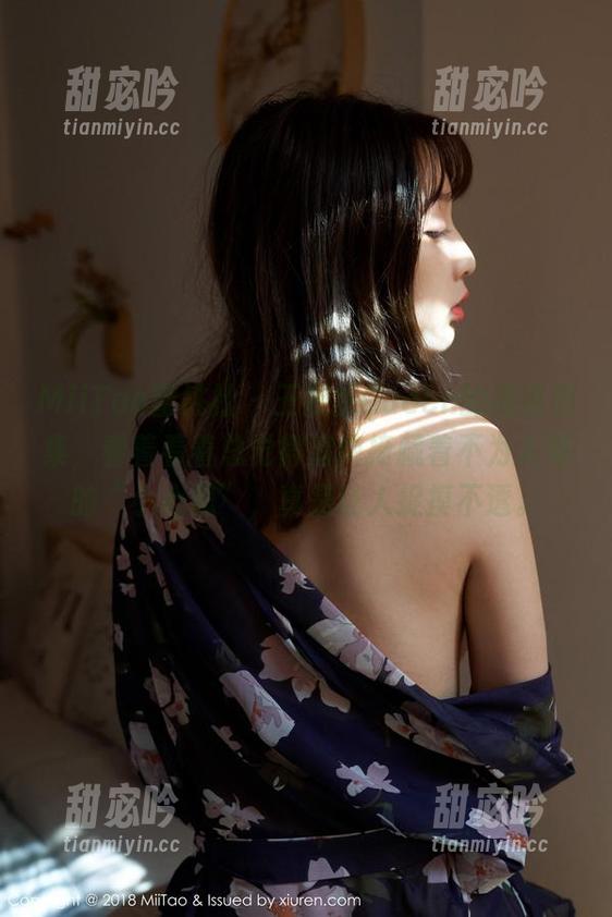 MiiTao蜜桃社 - 王婉悠Queen的高清图集，看着看着总觉得清纯掩藏着不为人知的“小心思”，真是让人捉摸不透。