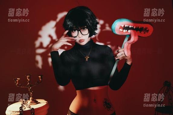 一条白裙竟能如此好看，PuyPuyChan你别走，我还想再瞧一眼照片！