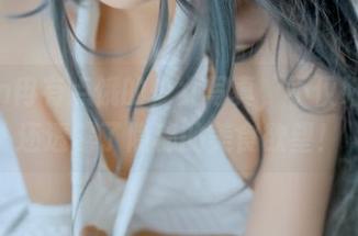 Quan冉有点饿的少女写真，不仅好看，还透露了隐秘的美食欲望！