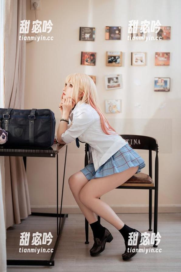 Rioko凉凉子 看Rioko凉凉子在水手服里找了多少‘小心机’