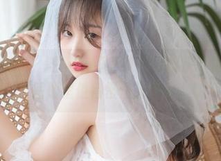 最新Sia(시아)白裙，不远处的风都快要嫉妒了，图册里值得慢慢品味哦。