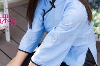 UGirls尤果网 – 看！李颜儿的丝袜写真，全免费，慎重！别被美丽吓晕。