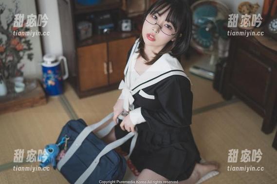 精选！想象中的Uhye(이유혜)棉袜图包，搭配起来，美得让人窒息。