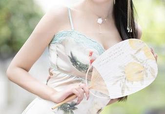 XIAOYU语画界 – 感受cherry绯月樱最新的比基尼套图，难道我眼花了？