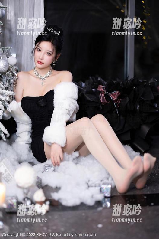 XIAOYU语画界 - 看苏曼兮的高清瑜伽照，就像在灵魂排位赛上，我连第一轮都苟不过去！