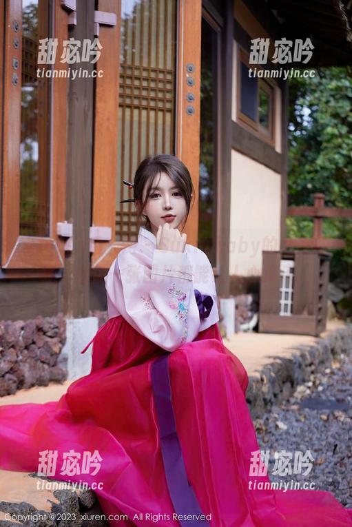 Xiuren秀人网 - Suki_baby的女友在线，随便一张图片都能让人心痒痒。