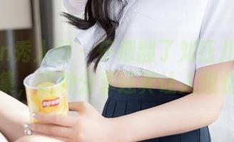 Xiuren秀人网 – 仔细翻了刘钰儿的成都写真集，这种分享还真让人想仿效？