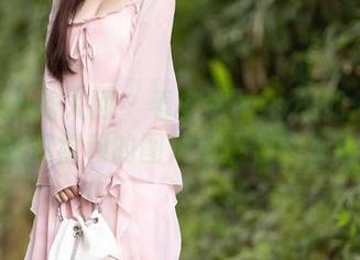 Xiuren秀人网 – 看安然anran如何用长腿和福利的图片点燃你的视线