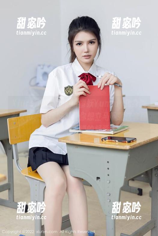 Xiuren秀人网-小蛮妖Yummy Xiuren秀人网 - 小蛮妖Yummy化身睡衣女神,气氛好得让你想立马下载这套图,做一只家里蹲的舒适犬!