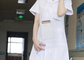 Xiuren秀人网 – 女孩张雨萌的套图，满是难以言表的时光和频繁的自我审视