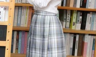 Xiuren秀人网 – 独特的豹纹在悠悠YOYO的镜头下，竟显得如此…迷人？