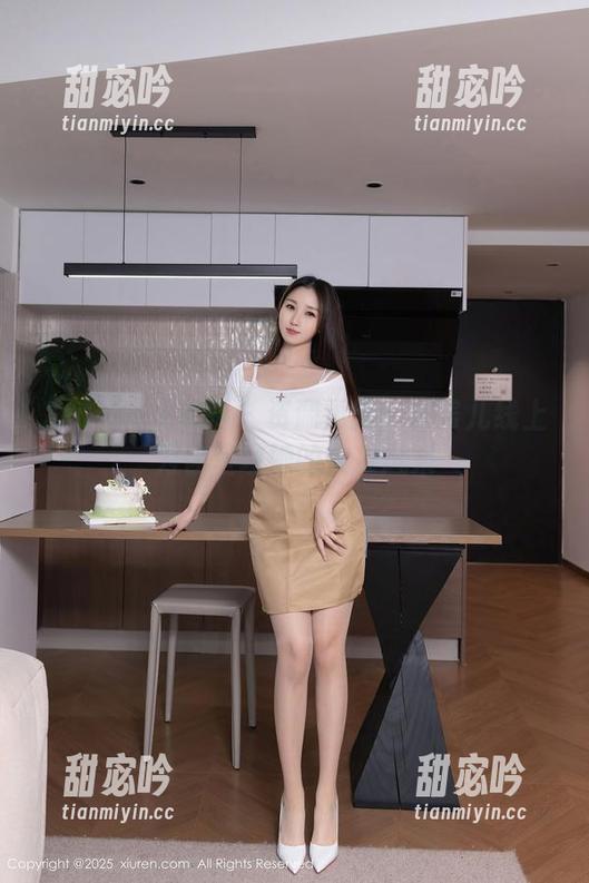 Xiuren秀人网 - 资源更新！月酱儿线上为你呈现她的女友风采