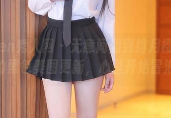 Xiuren秀人网 – 无意间翻到绯月樱-Cherry的黑色美图更新，心里开始冒泡了…