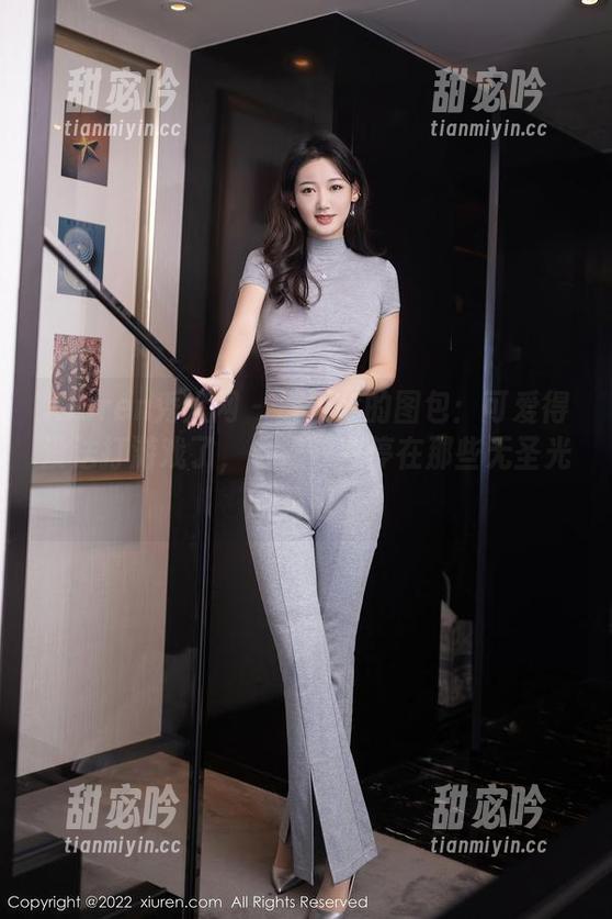 Xiuren秀人网 - 蛋蛋宝的图包：可爱得没法打游戏了，目光一直停在那些无圣光的角落。
