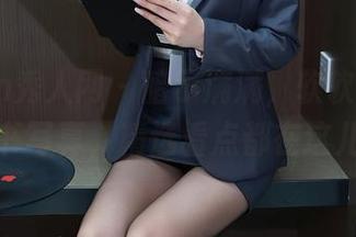 Xiuren秀人网 – 暗示满满，软软roro的秘书写真，精选看点都在这儿。
