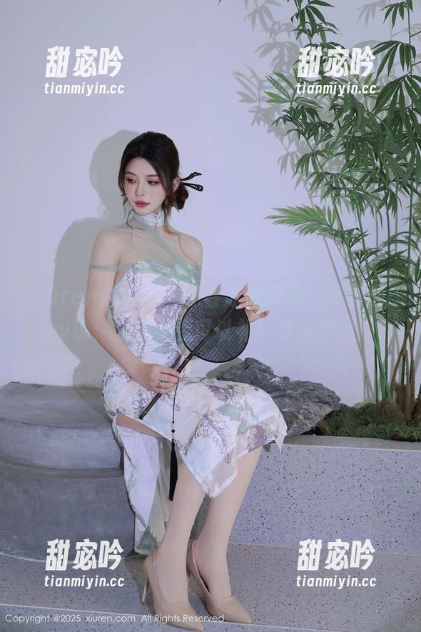 Xiuren秀人网 - 迎春泳池派对，郑颖姗Bev说：资源不足可以补！快来学习！