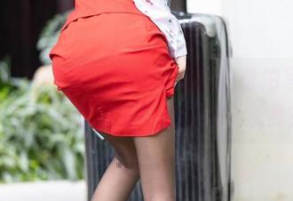 YouMi尤蜜荟 – little贝壳的自拍写真，分享的同时我是不是该给个点赞？