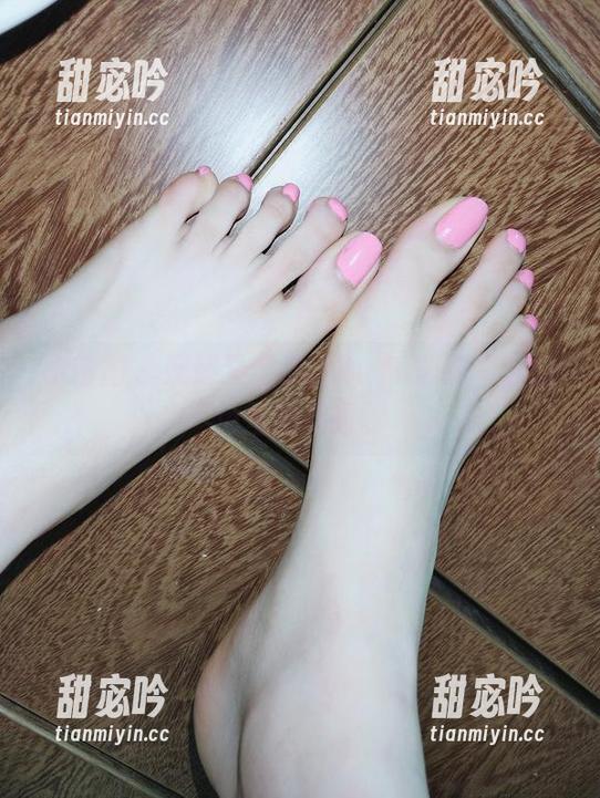 YuYu超甜丫 微密圈 - 妩媚又俏皮,YuYu超甜丫在粉色里的私语。