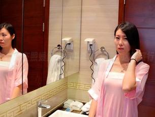 pans – 裸足在熙媛的作品中漫步，瞧，这趟旅行真有趣!