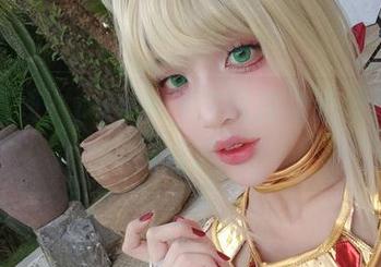 全套清纯,puypuy的照片让我好想拍一张合照!