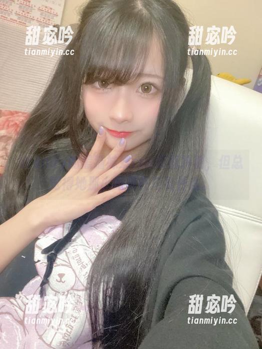 wendydydydy_酱油 Wendy的黑猫妹妹cos真挺冷艳,但总觉得她那小眼神在勾引什么。
