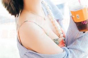 DJAWA游泳课套图，yeeun孙乐乐的优雅姿态，谁不想试试呢？