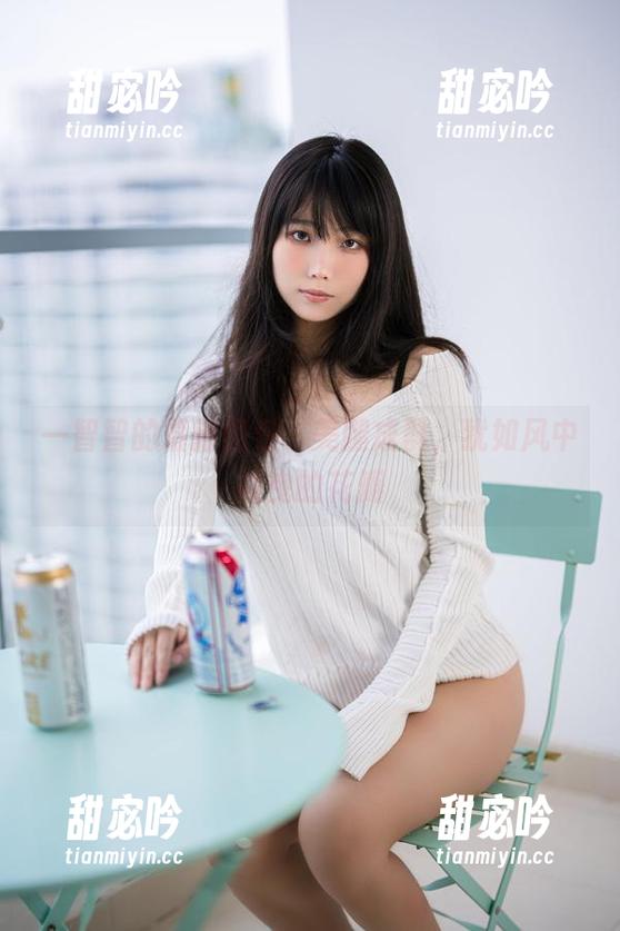 一智智的最新图包，美腿成群，犹如风中摇曳的花瓣