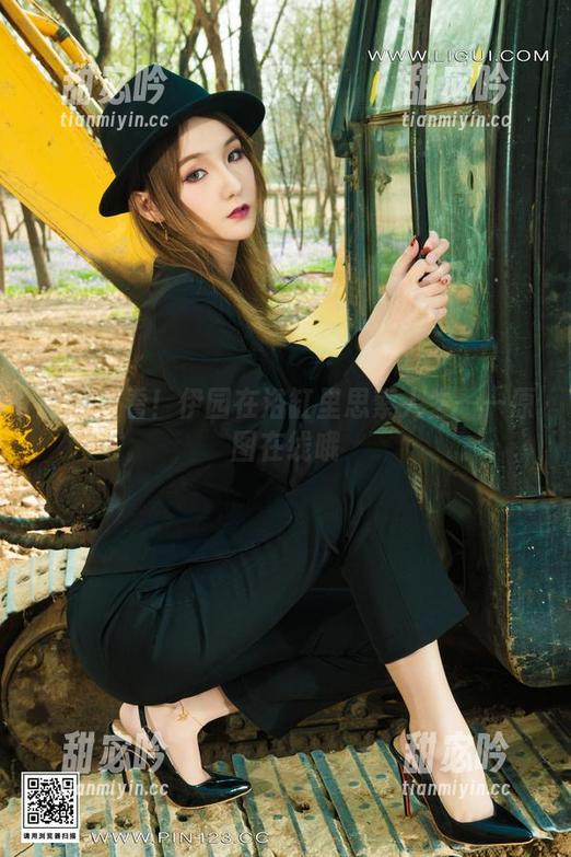 丽柜 - 看！伊园在浴缸里思索人生——原图在线哦
