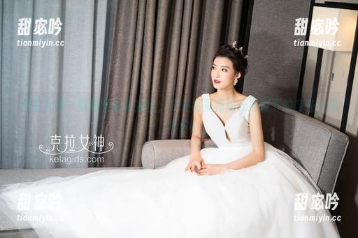 克拉女神 - 图包里的依娜丝，户外场景和阳光照耀下的自在姿态，真好！