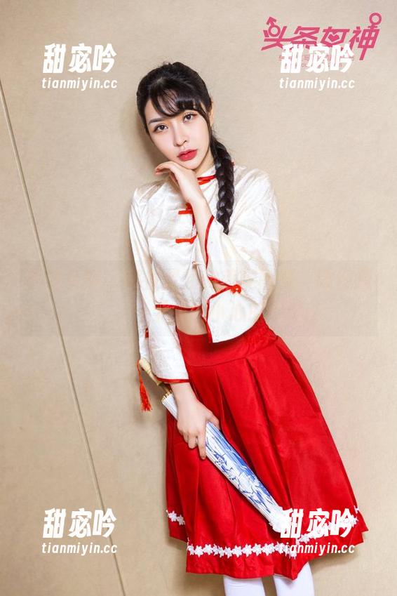 头条女神 - 娜依灵儿的美腿图集，顺便顺一下我的小心脏