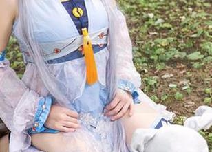 头条女神 – 无圣光照耀下的松果儿：礼服大展览，套图到底好看在哪里？