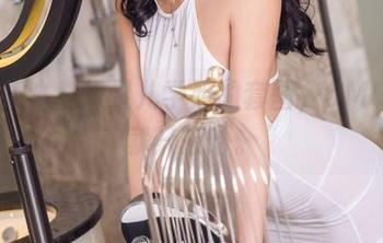 头条女神 – 松果儿学姐的套图，OMG，我就只想哈。