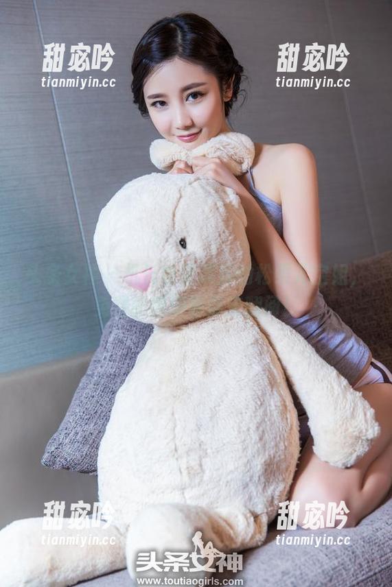 头条女神 - 机长也要膜拜的松果儿空姐，免费的图册等你来翻阅！