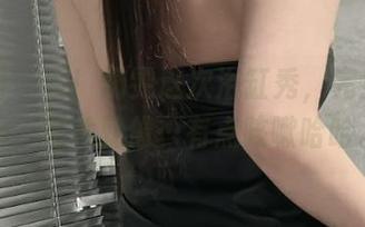 微密圈 – 看！奶雯这次浴缸秀，完全无圣光，图片就像…有点咳嗽哈哈。