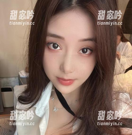 微密圈 - 全民私拍大赛，最佳美脚奖金非奶雯莫属，坐稳了，小心放飞自我～