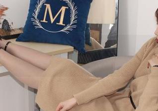 小众视觉 – 最新！芳芳终于把校服驾驭得住了，图集里那种很真实的感觉，我想说，不错哦。