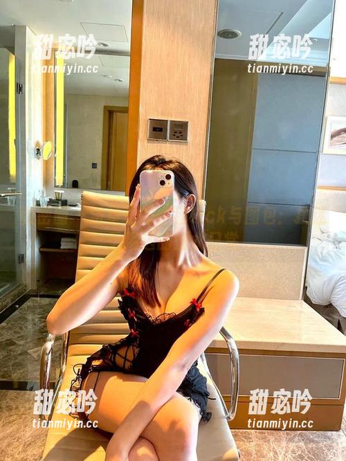 微密圈 - 浴室里的小猫咪ck与图包：执迷于精选的划水日常