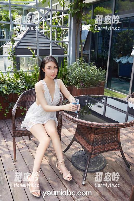 尤蜜荟-合法萝莉 尤蜜荟 - 感觉飞起来了!合法萝莉的空姐作品集