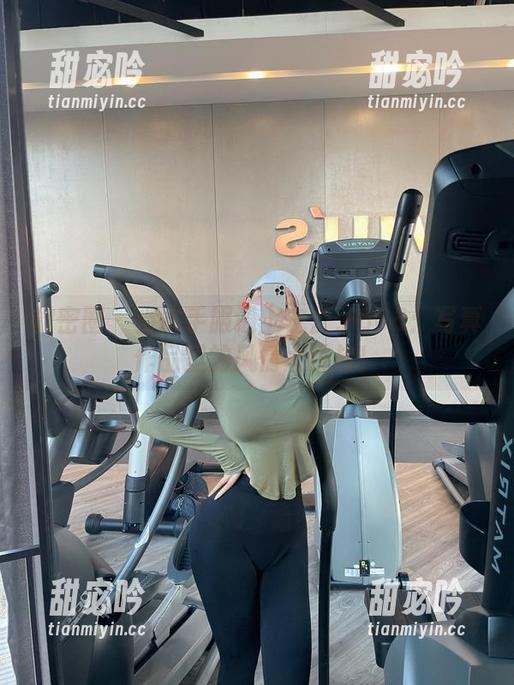 微密圈 - 当水手服遇上左公子666：写真作品里的风情大挑战！