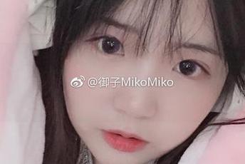 毛衣款式一览，御子Yumiko的写真让人欲罢不能