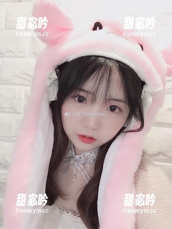 毛衣款式一览，御子Yumiko的写真让人欲罢不能