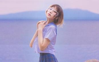 念雪ww的居家系写真：像网盘里的小窥探
