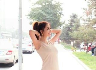 推女郎 – 林清儿毛衣写真，天天麻烦我目不转睛，结果还是上班不得不穿西装！