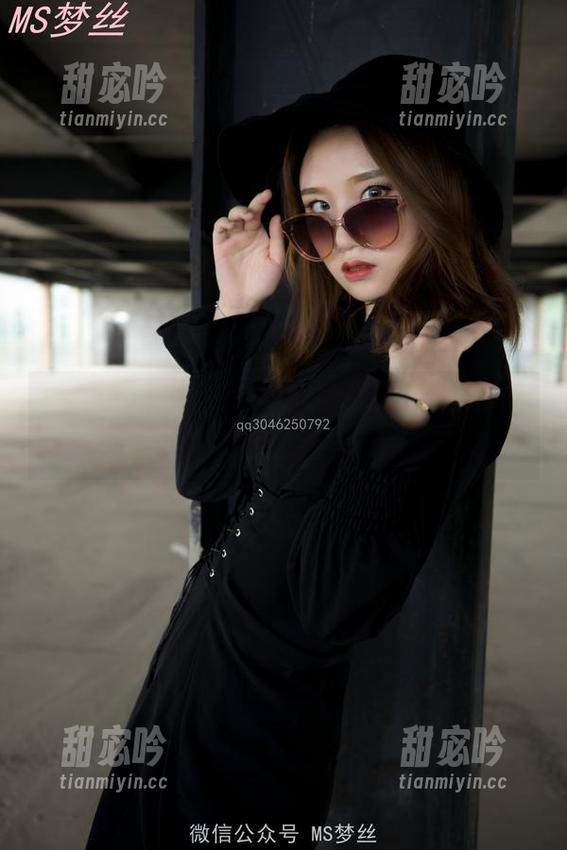 梦丝女神 - 璇璇的牛仔裤在线，高清到差点以为要入画里了。