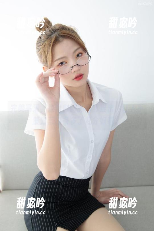 完美高清，森萝财团的内部推出，让人不禁对蓝白条多了几分好奇。