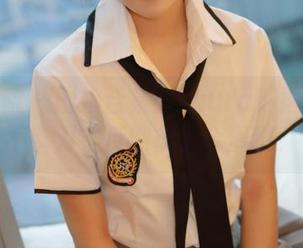 模范学院 – 厨娘合集：Laura苏雨彤出门不拿刀，反倒拿了个蜜糖？