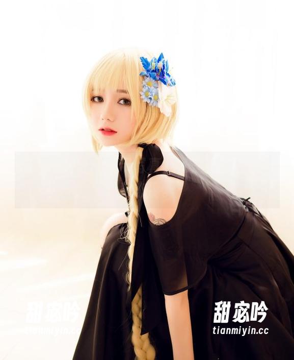 洛丽塔大哥的吊带写真，既是资源也是一种态度。